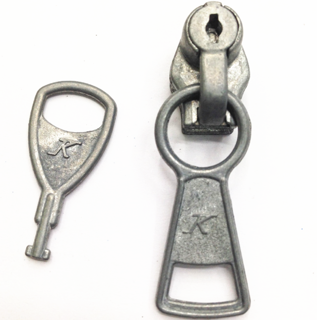 Key locking zipper pull