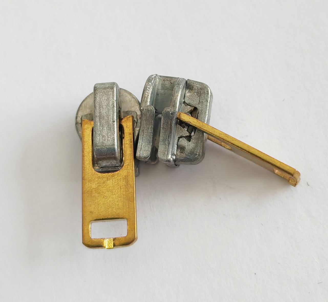 #4 metal slider with brass copper puller for 4.5 metal zipper