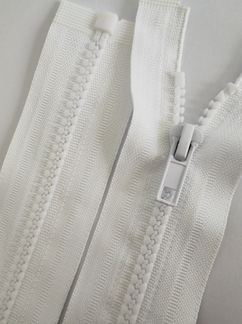 #5 PLASTC MOULDED ZIPPER WITH WIDEN TAPE 4.2CM